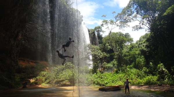 Rapel na Cachoeira do Formoso